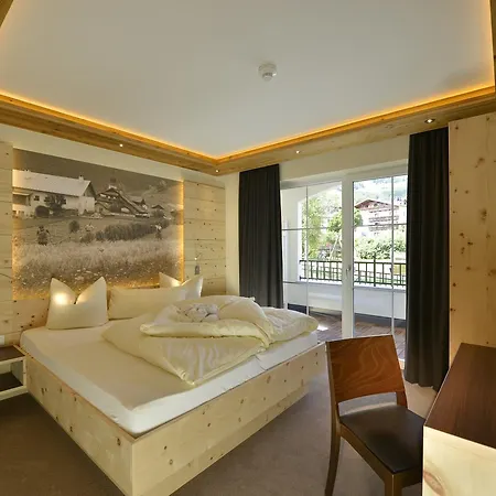 Romantica Schloessl Fiss