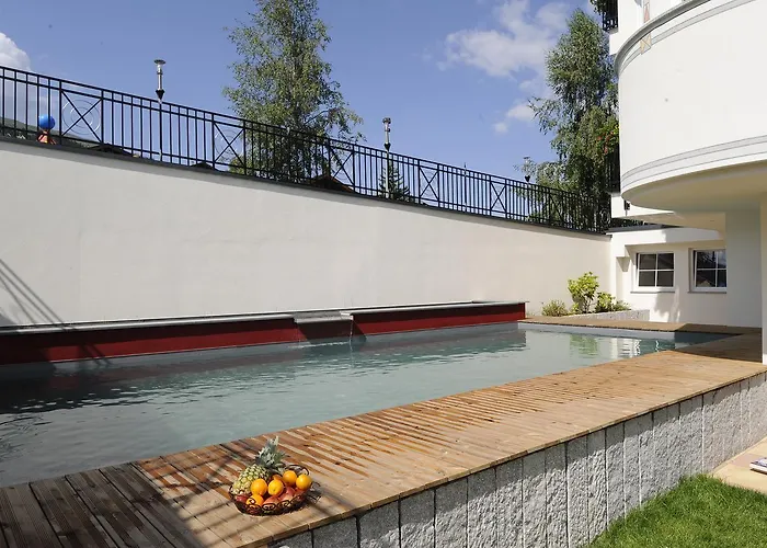 Romantica Schloessl 4* フィス