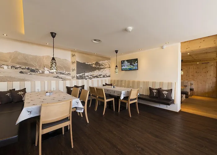 Romantica Schloessl 4* フィス