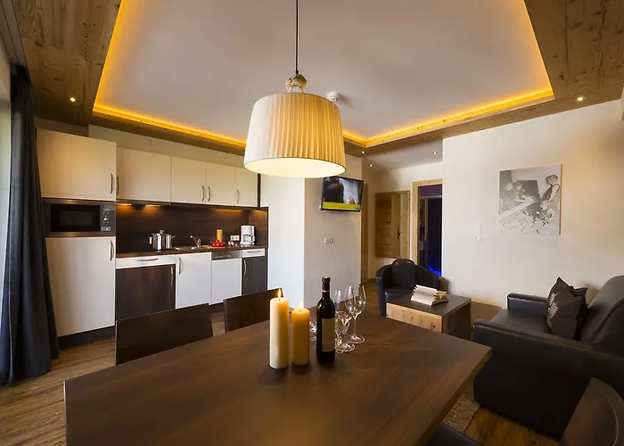 Romantica Schloessl アパートホテル 4*