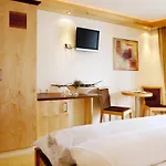 Romantica Schloessl 4* 피스